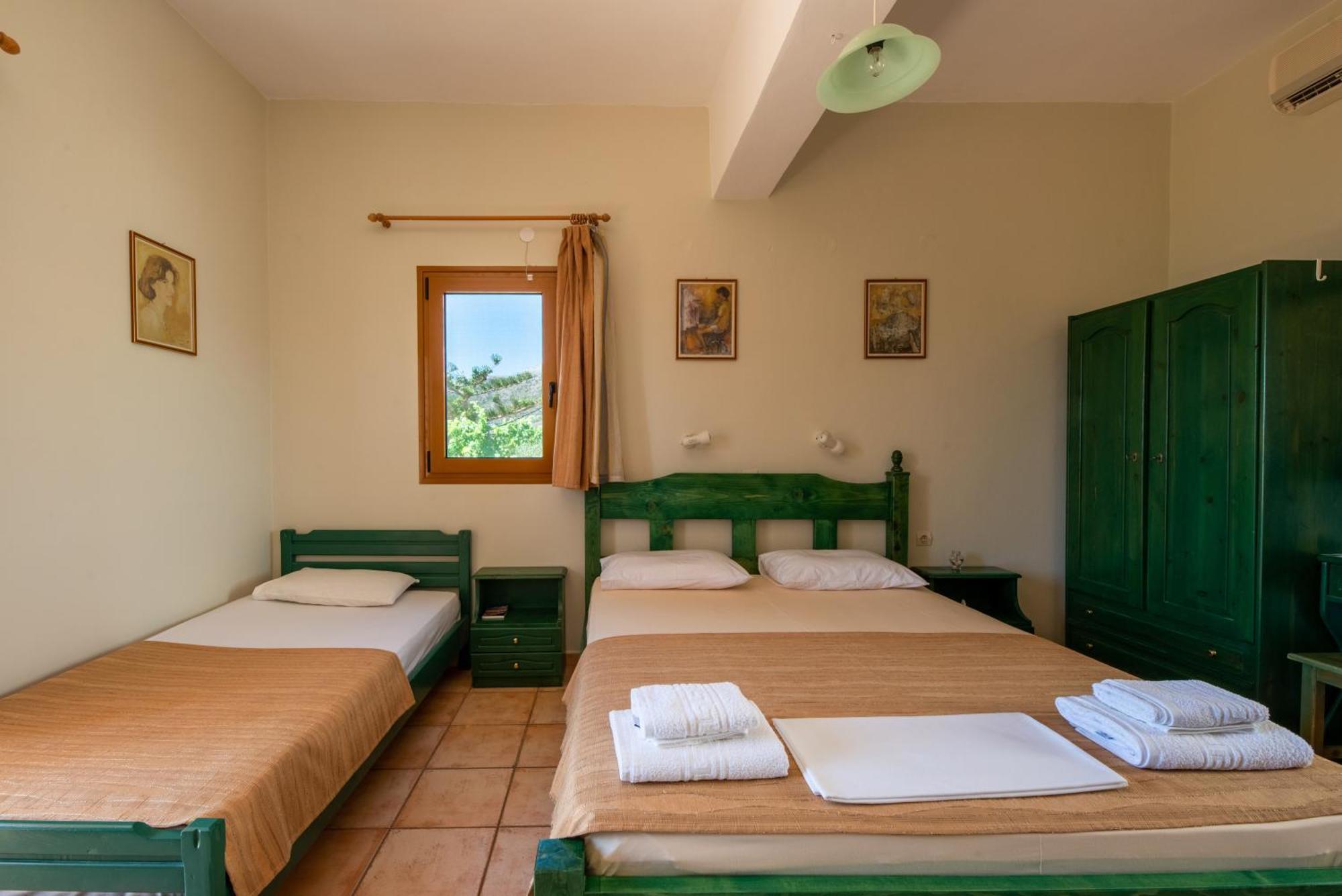 Golden Sun Apartments Falasarna Esterno foto